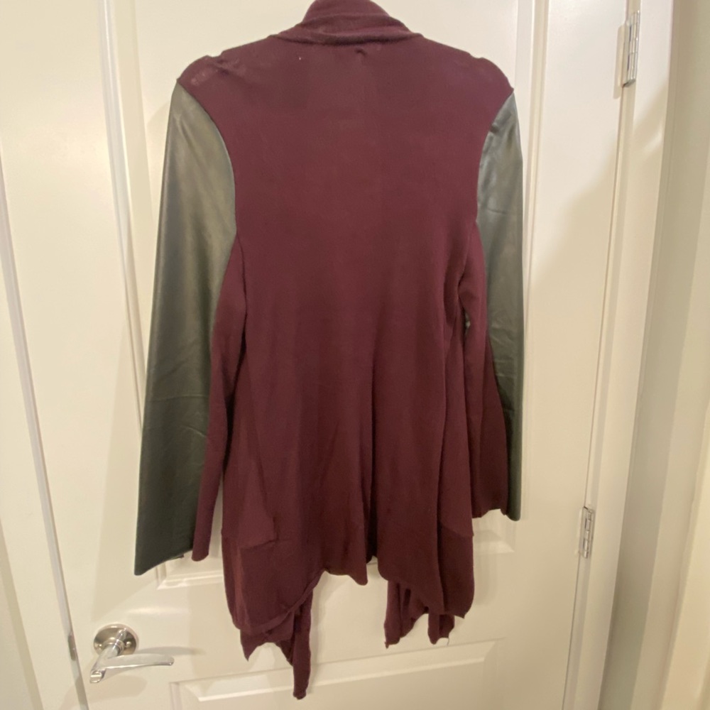 NWT Burgundy w/Black sleeve hi lo cardigan